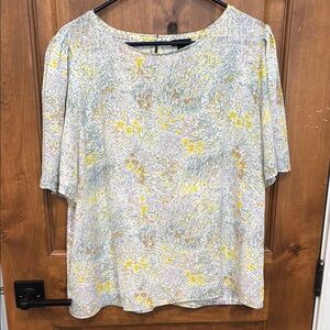 Ann Taylor Floral Print Women's blouse